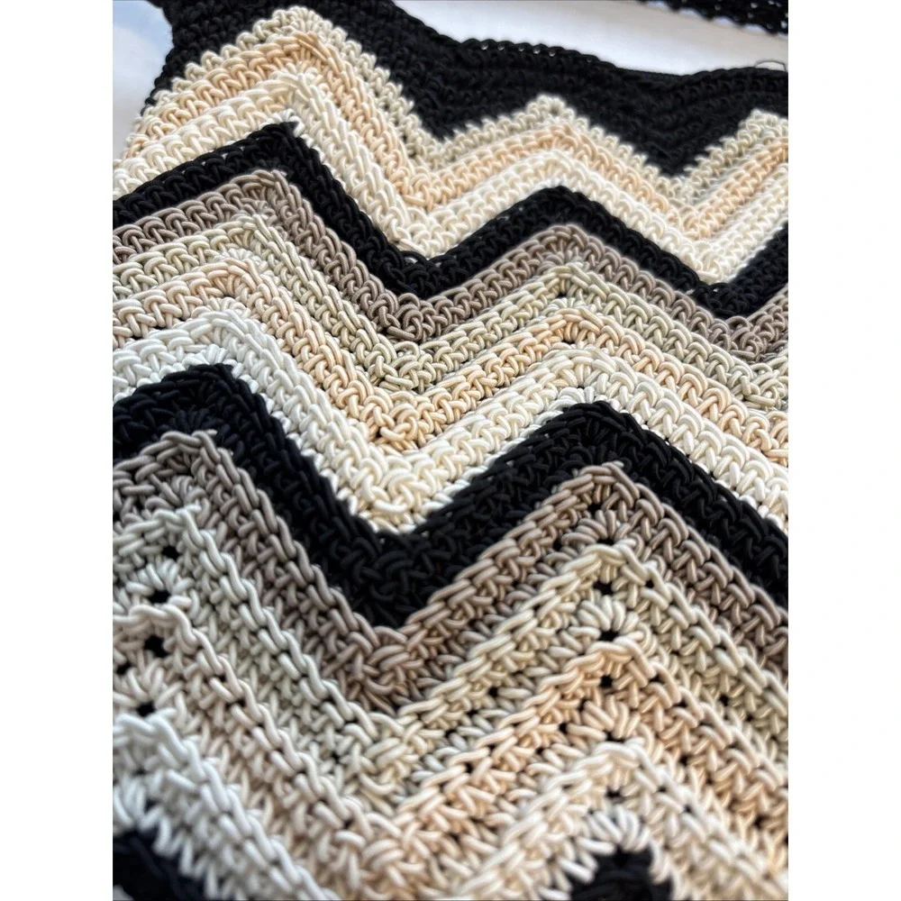 Crochet style Knit‎ Crossbody Bag